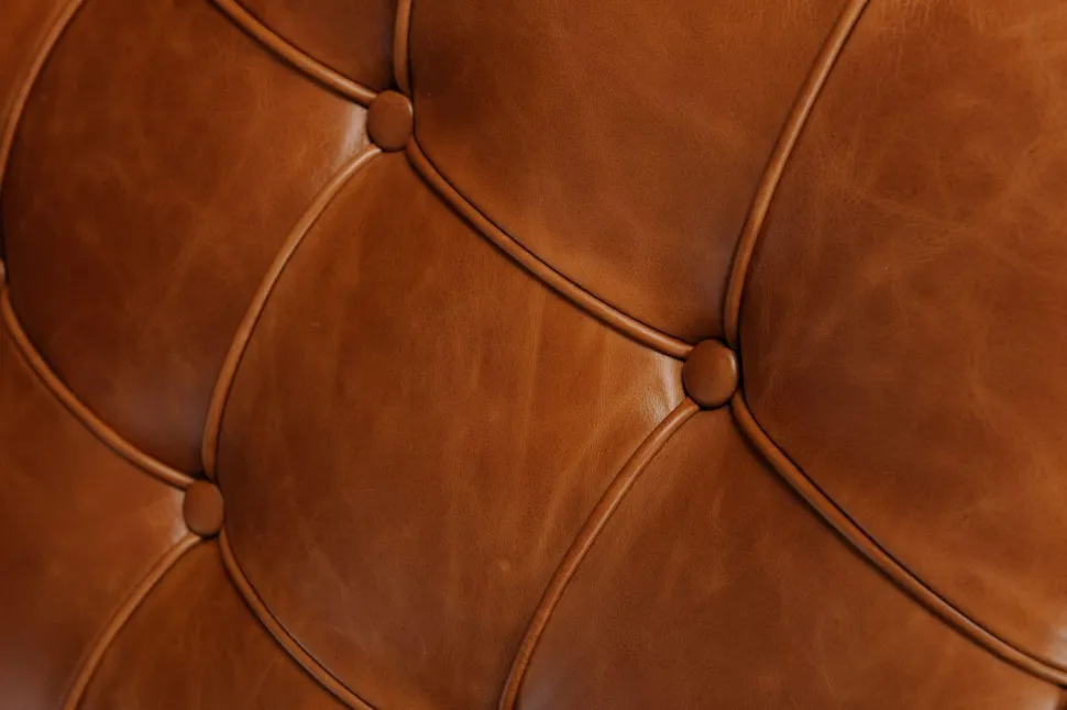 Fotel z podnóżkiem BA1 brąz j. vintage inspirowany Barcelona