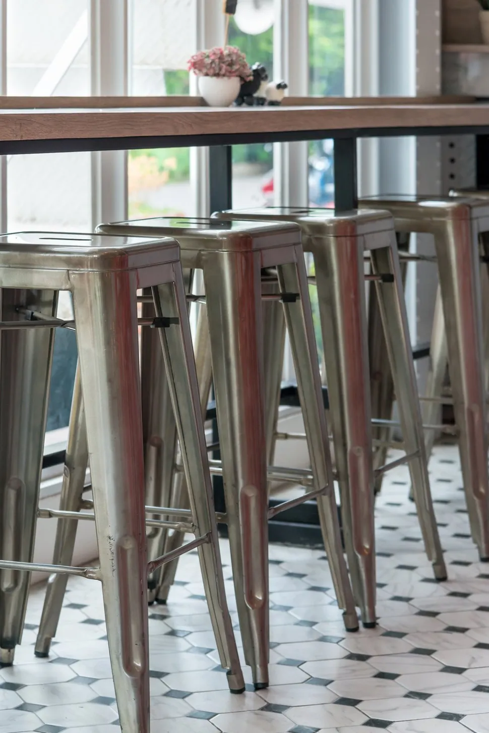 Hoker Paris 75cm. metaliczny insp. Tolix