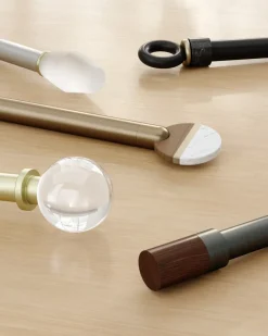 Karnisz Blok 91-183cm czarny mat