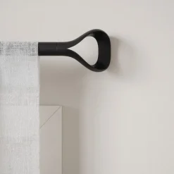 Karnisz Loop 107-305 cm czarny