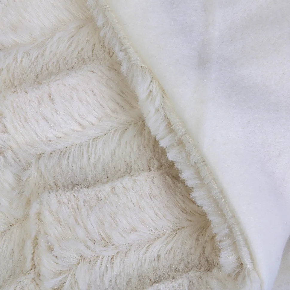 Koc Furry 120x150cm biały z uchwytem