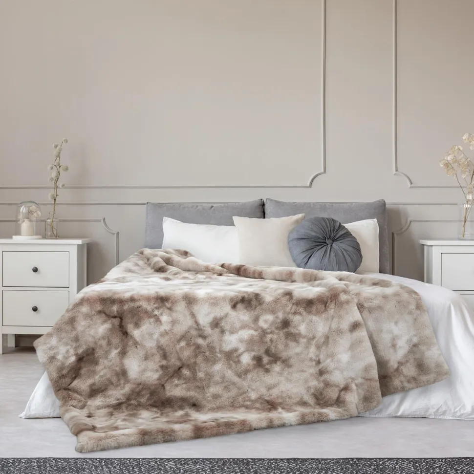 Koc Furry 140x200cm brązowo-kremowy
