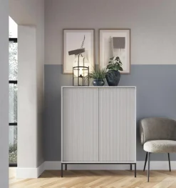 Komoda Delicious wysoka ryflowana szara złote nogi