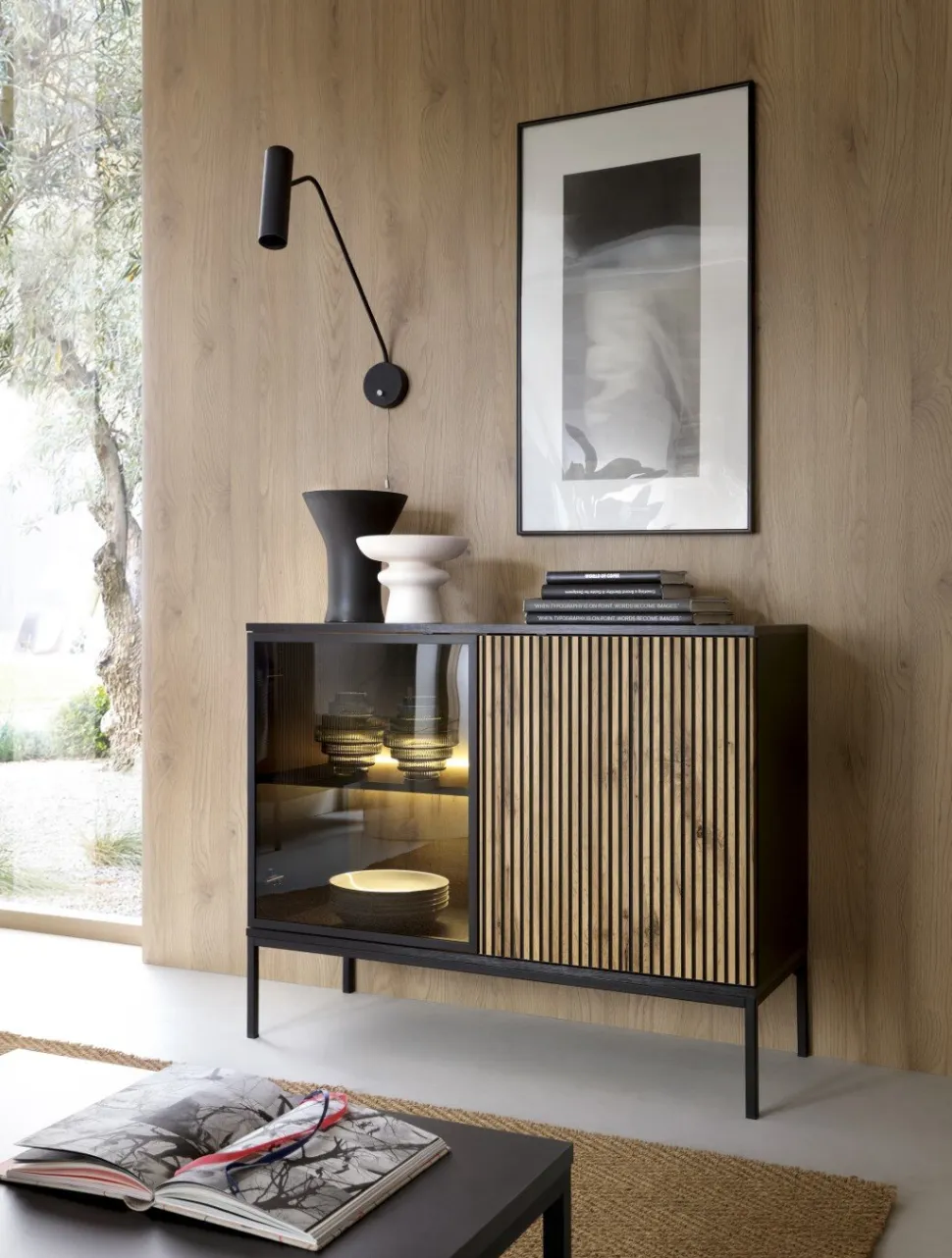 Komoda Novel 2 drzwi czarna/dąb wotan