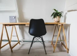 Krzesło Eris PP czarne/czarne z tworzywa