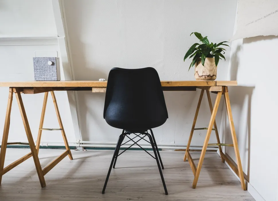 Krzesło Eris PP czarne/czarne z tworzywa