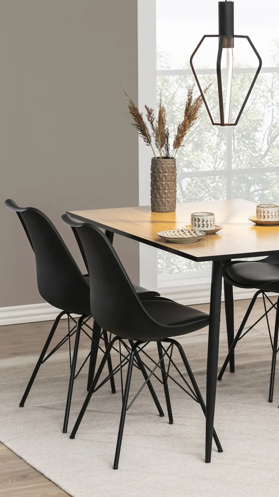 Krzesło Eris PP czarne/czarne z tworzywa