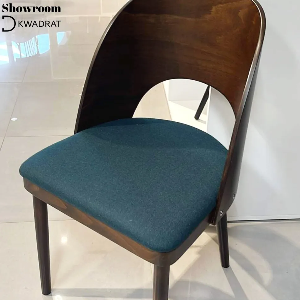 Krzesło Fameg Avola A-1411 dąb standard gr A