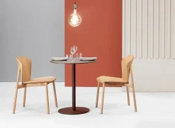 Krzesło Finn drewniane jasny orzech drewniane