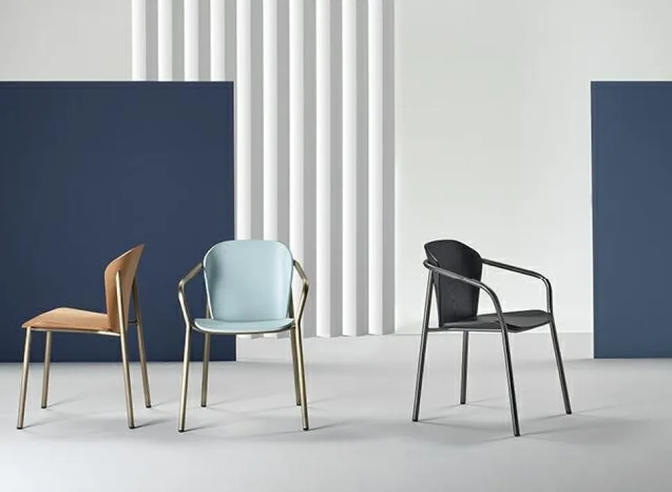 Krzesło Finn szary nikiel mat drewniane