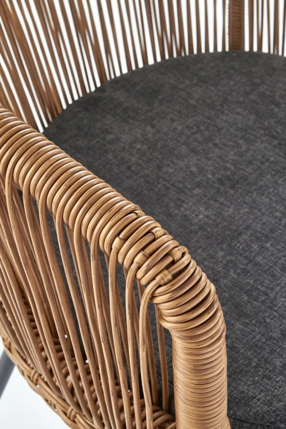 Krzesło Raffu z szarą poduszką