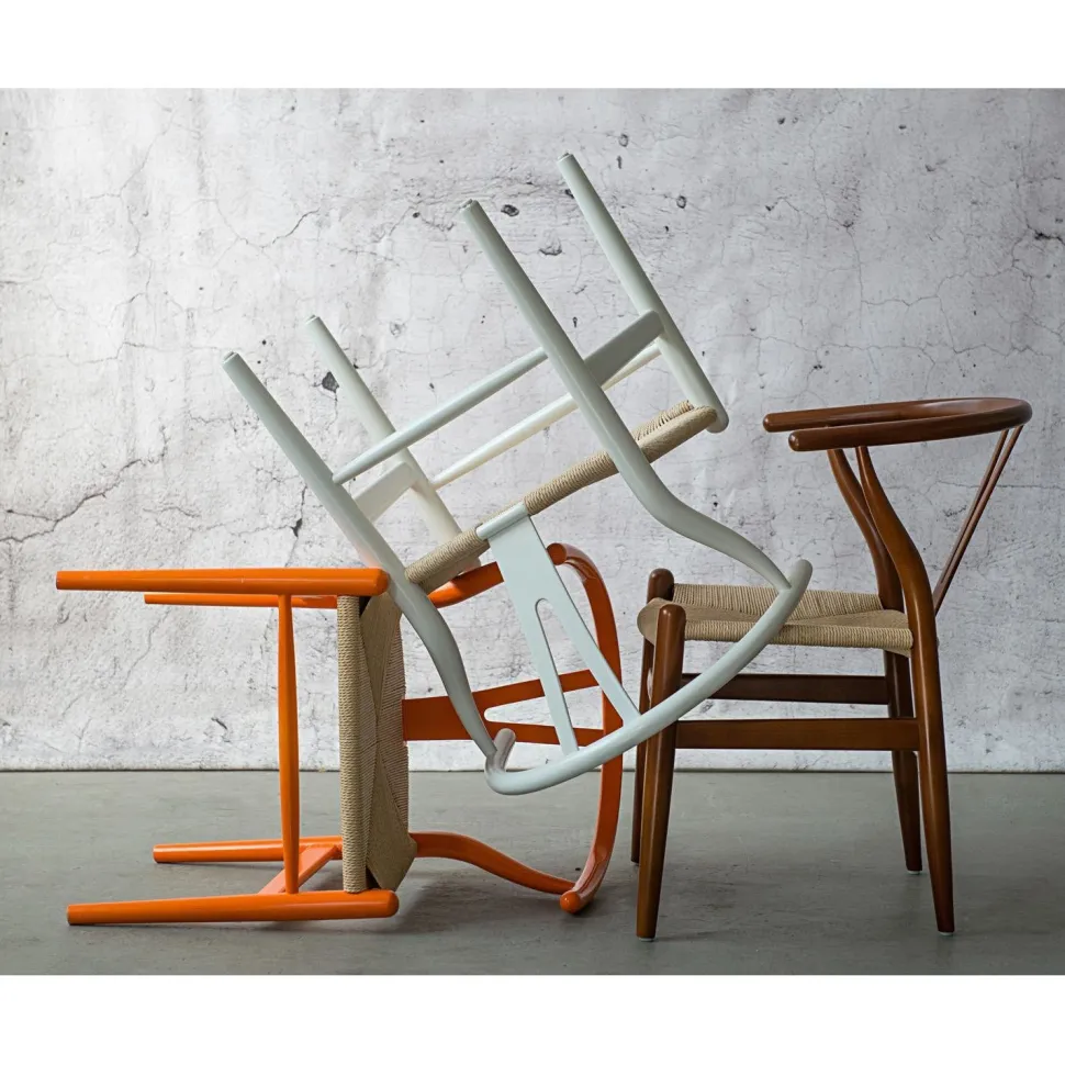 Krzesło Wicker Color naturalne/czarne inspirowane Wishbone