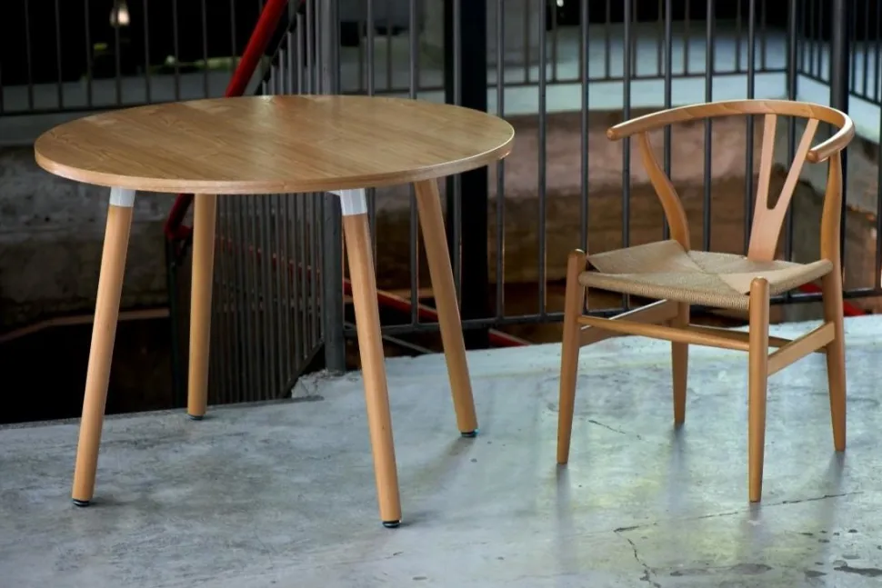 Krzesło Wicker Color naturalny/jasny brązowy inspirowane Wishbone