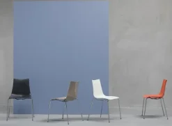 Krzesło Zebra białe chromowane z tworzywa