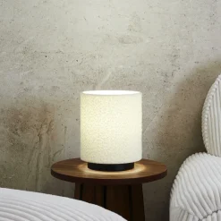 Lampa stołowa z kloszem boucle biała