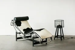 Leżanka inspirowana LC4 skóra pony