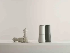 Młynki do pieprzu i soli Joseph Joseph M