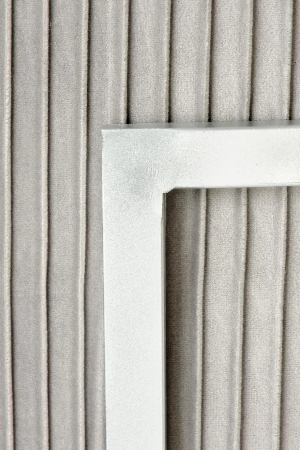 Pufa Darbi szara jasna