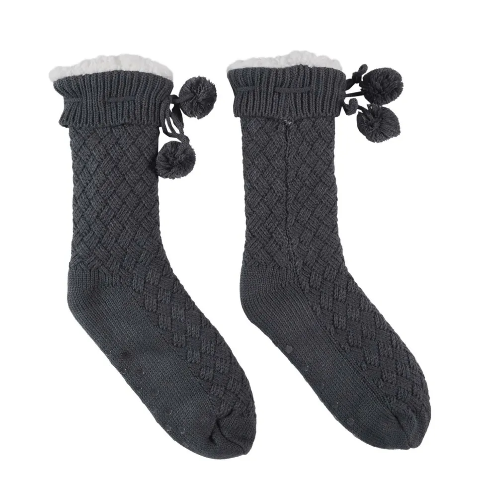 Skarpety plecione z pomponami szare