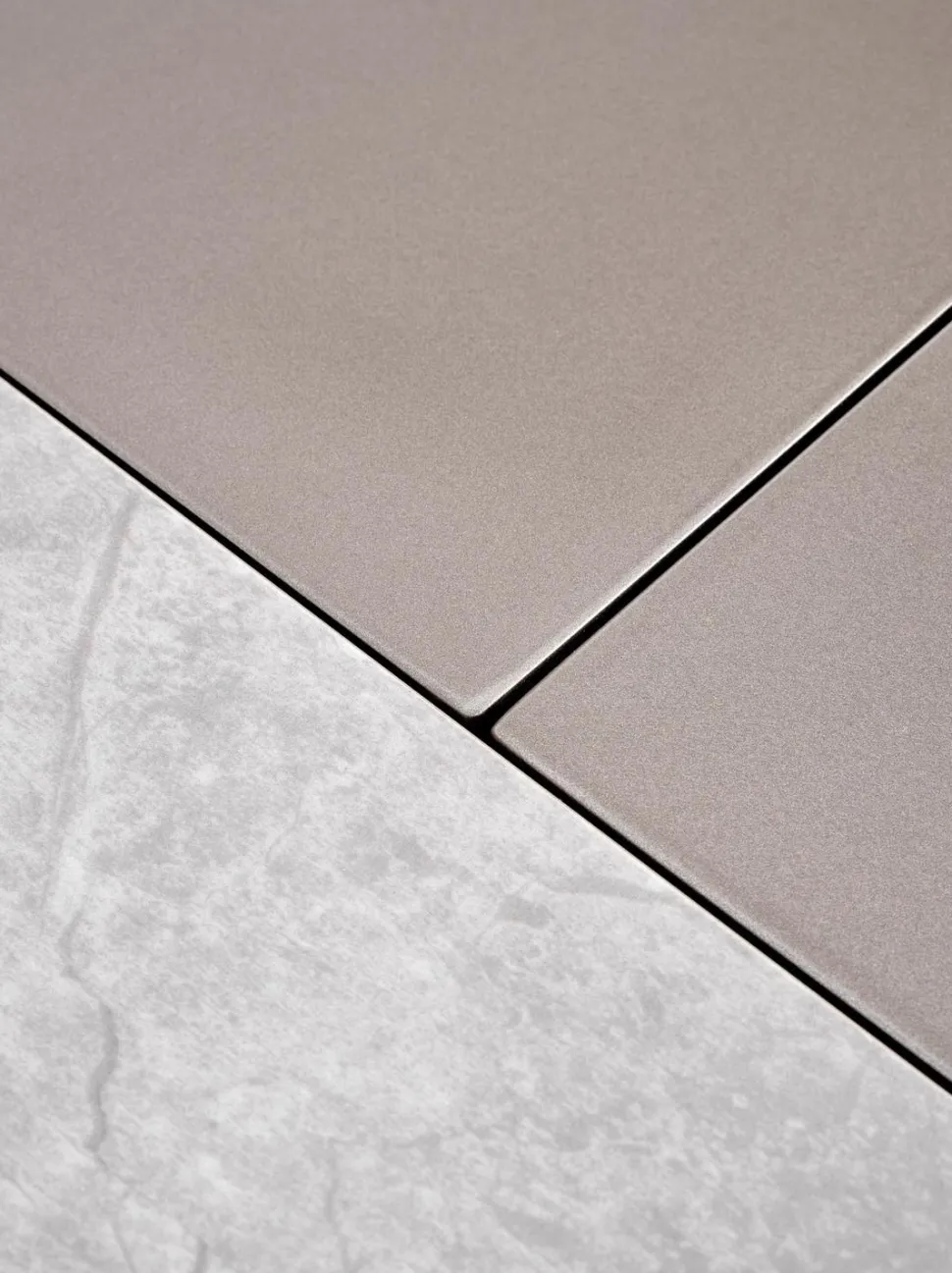 Stół Vermut rozkładany jasny szary/złoty