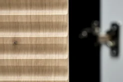 Szafa Nihala dąb artisan/ czarna