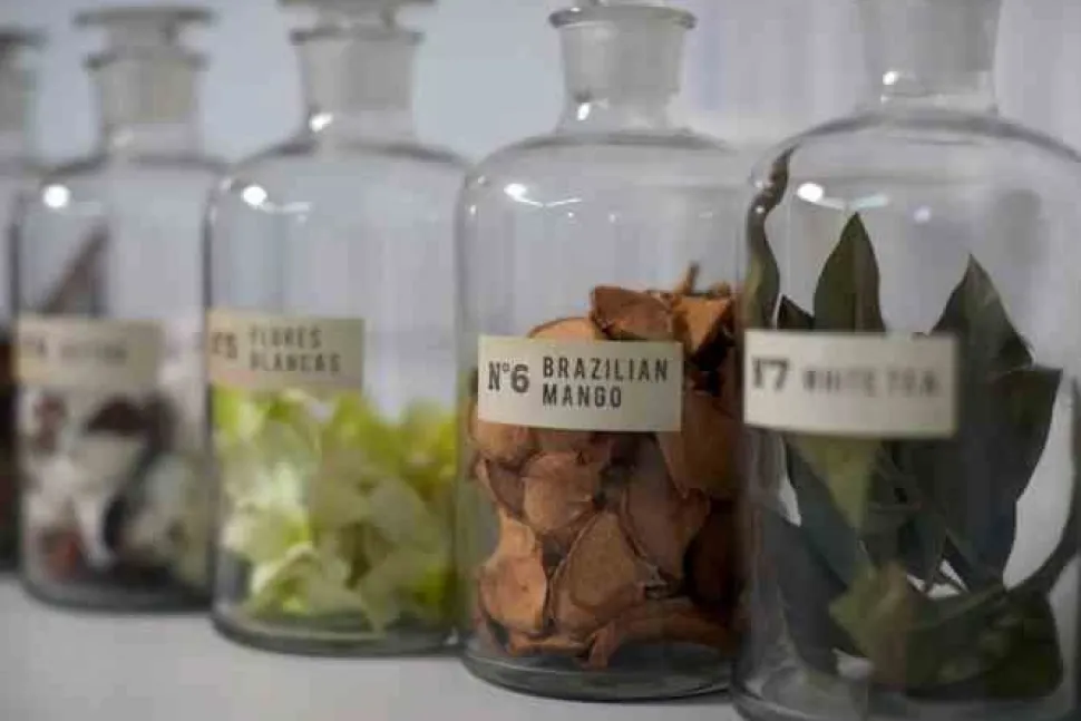 Świeca XL 600gr. Black Orchid and Lily